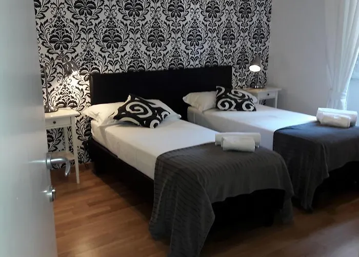 Apartment Near Colosseum San Giovanni Pet-friendly Rom