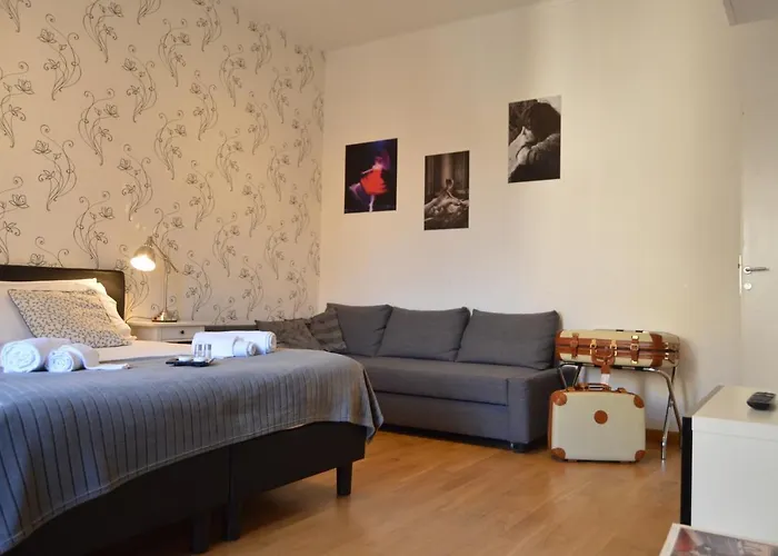 Near Colosseum San Giovanni Pet-friendly Apartamento Roma